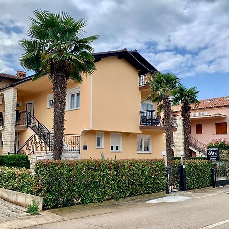 Apartments Kivi Novigrad Istria Eksteriør bilde