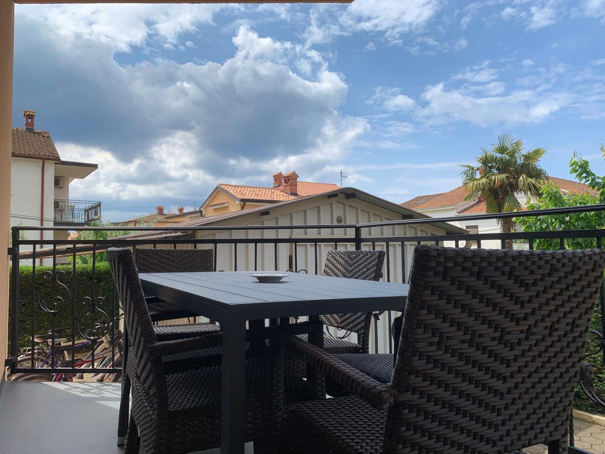Apartments Kivi Novigrad Istria Eksteriør bilde